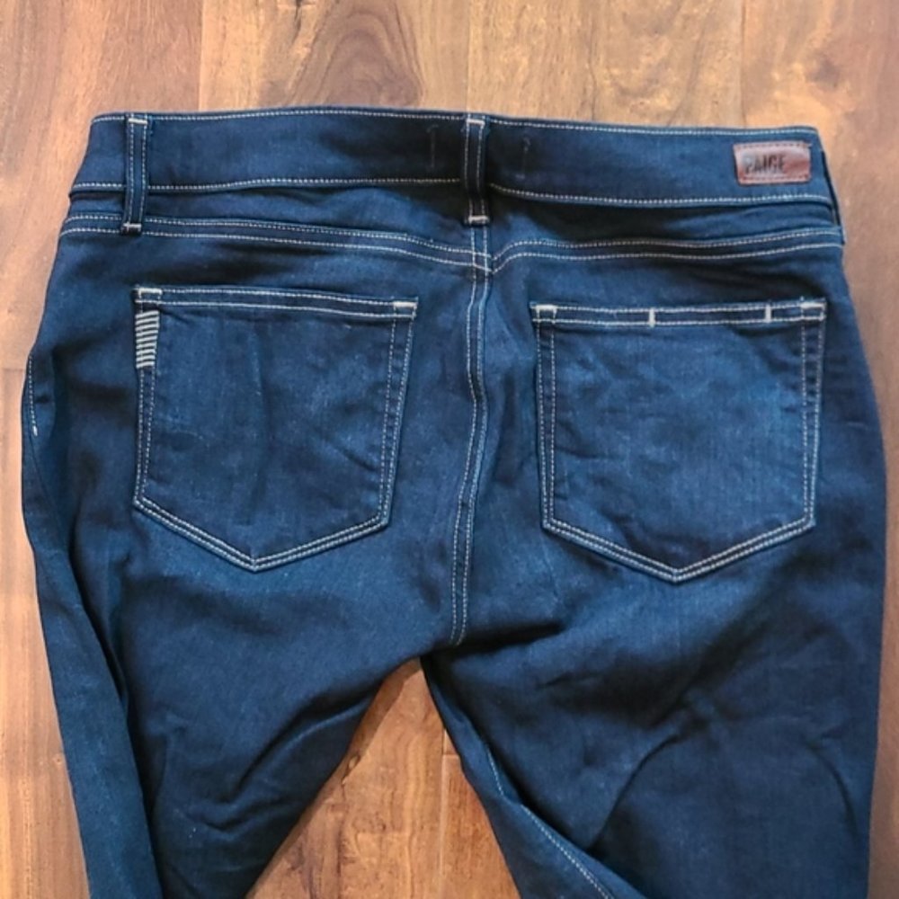 🌟Host Pick🌟 Never Worn: PAIGE Manhattan Bootcut Jeans dark wash and classic - Picture 9 of 15
